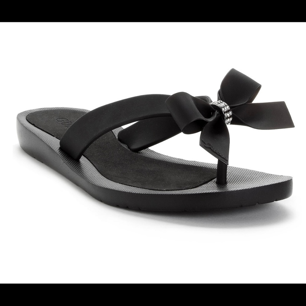 Guess women’s bow sandal